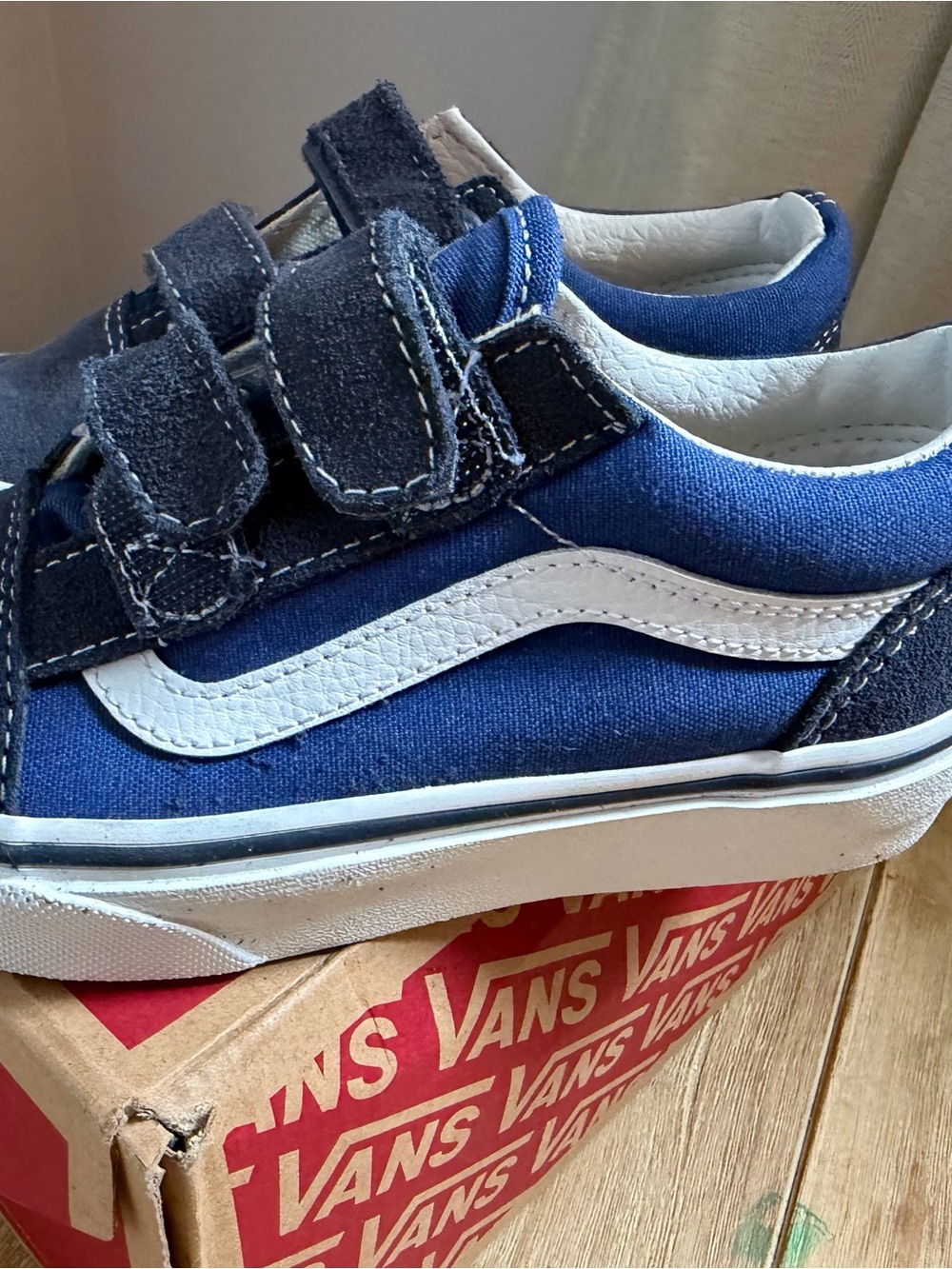 Vans Kids Navy and White Velcro Old Skool Sneakers - Picture 4 of 7